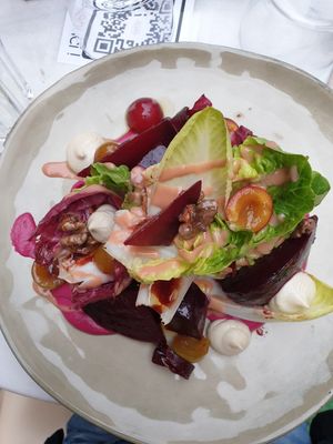 Roasted Beet salad at Bloomy in Toulouse