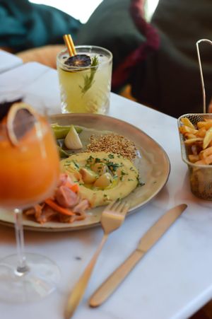 Happy Hour from 6 to 7 pm at Bloomy in Toulouse