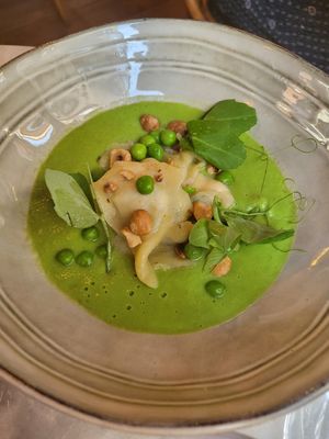 Pisello ravioli (cream of green peas, hazelnut oil, vegan cheese) at Bloomy in Toulouse