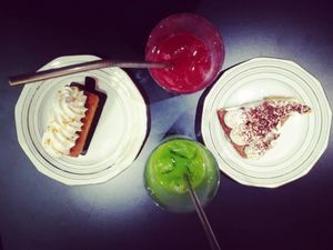 Cold pressed juices
Spinach apple lemon & beet strawberries apple at Bloomy in Toulouse