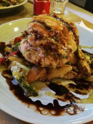 Vegan burger at Earth Cafe - Messfloui in Marrakech