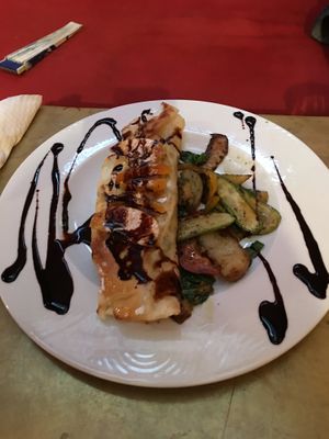 Vegan spring roll at Earth Cafe - Messfloui in Marrakech