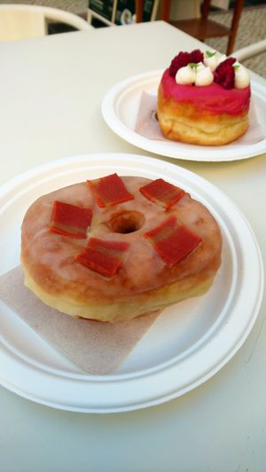Maple-bacon & raspberry-vanilla at Scoop 'n Dough in Lisbon