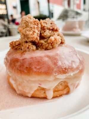 Apple doughnut at Scoop 'n Dough in Lisbon