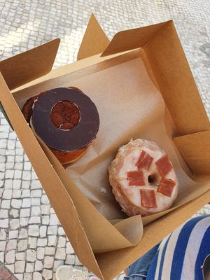 Tiramasu and maple bacon at Scoop 'n Dough in Lisbon