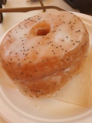 Lemon poppyseed at Scoop 'n Dough in Lisbon