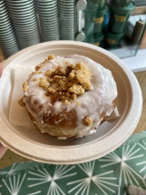 Apple Crumble Donut  at Scoop 'n Dough in Lisbon