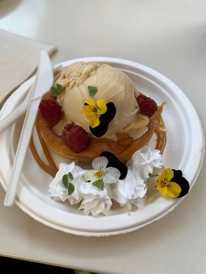  at Scoop 'n Dough in Lisbon