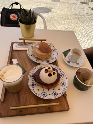   at Scoop 'n Dough in Lisbon