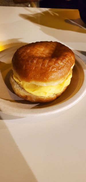  at Scoop 'n Dough in Lisbon