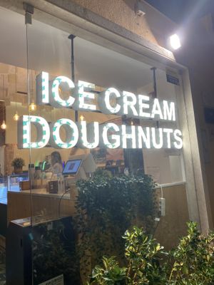   at Scoop 'n Dough in Lisbon