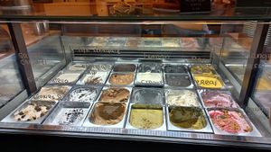 Gelato at Scoop 'n Dough in Lisbon