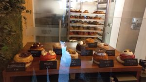 Donuts, etc at Scoop 'n Dough in Lisbon