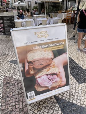 Cartel  at Scoop 'n Dough in Lisbon