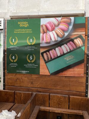 Afuera  at Scoop 'n Dough in Lisbon