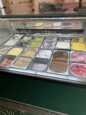 Helados  at Scoop 'n Dough in Lisbon