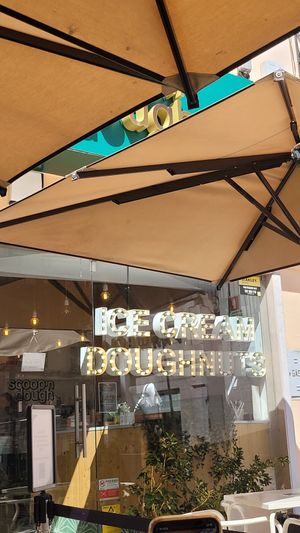 at Scoop 'n Dough in Lisbon