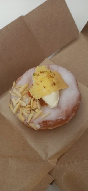  at Scoop 'n Dough in Lisbon