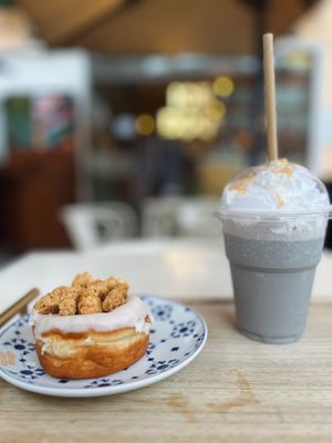 apple crumble donut & black sesame milkshake at Scoop 'n Dough in Lisbon