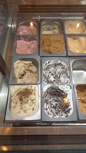  at Scoop 'n Dough in Lisbon