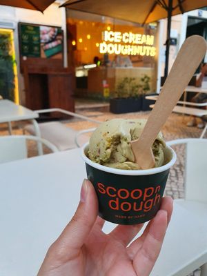  at Scoop 'n Dough in Lisbon