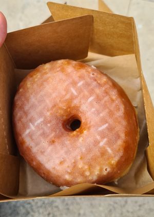 Original donut at Scoop 'n Dough in Lisbon