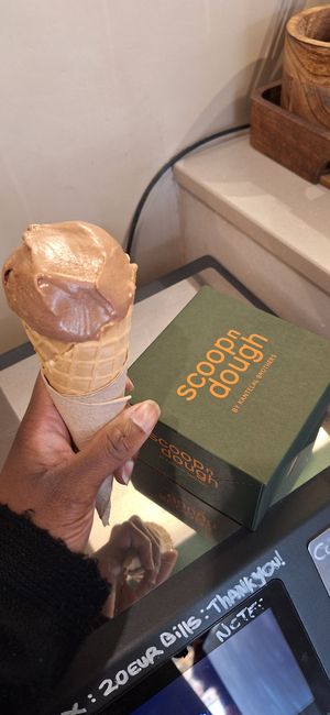  at Scoop 'n Dough in Lisbon