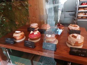  at Scoop 'n Dough in Lisbon