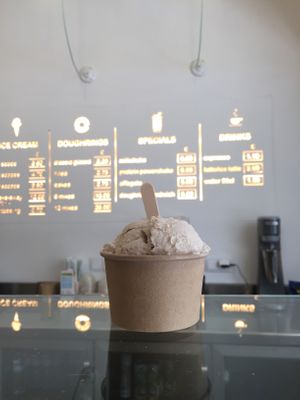 Delicious ice cream & lovely interior! at Scoop 'n Dough in Lisbon