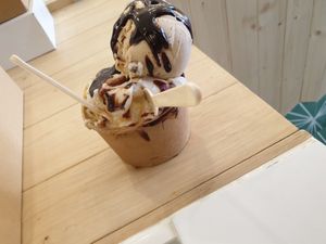 Awesome vegan icecream. Gelado vegan espectacular! at Scoop 'n Dough in Lisbon