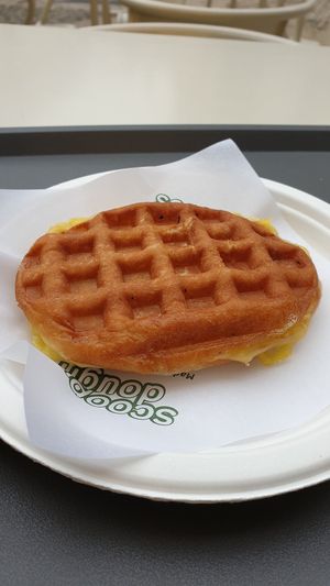 Cheese waffle (3.5€) at Scoop 'n Dough in Lisbon