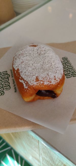 🤤😋 at Scoop 'n Dough in Lisbon