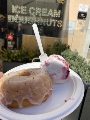 Lemon and poppy seed with ice cream! Yum  at Scoop 'n Dough in Lisbon