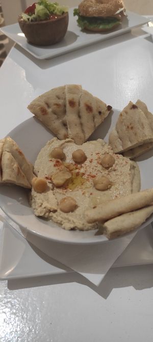 Hummus at Healthylicious in Mykonos