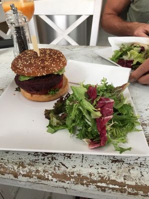 Vege Burger at Healthylicious in Mykonos