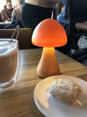   at Lovetann Kaffebar in Bergen