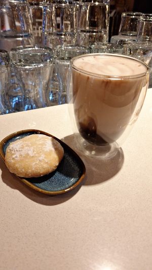  at Lovetann Kaffebar in Bergen