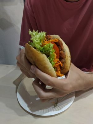 Burger at Yellow SLON in Minsk