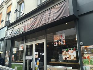 Entrance  at Poketea in Paris