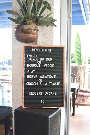Daily changing vegan friendly lunch menu at Le Surfing in Seignosse