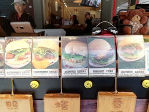 Menu 1 at G. Burger in Tainan