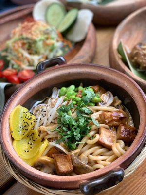 „Dichter der Wälder“ Bowl  at The Future is Up to You in Berlin