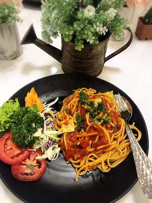 สปาเก็ตตี้ซอสมะเขือเทศ at Vegan Garden in Pathum Thani