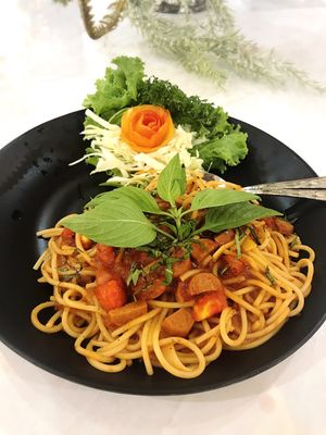 สปาเก็ตตี้ผัดขี้เมา at Vegan Garden in Pathum Thani