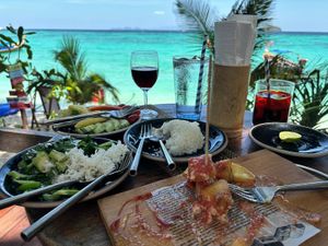 Grosse régalade  at Castaway in Koh Lipe