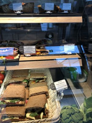Vegan sandwich and some vegan and veggie treats at Dean & David Oskar-Schlemmer in Munich