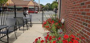 Outdoor dining at 10th Street Diner in Indianapolis