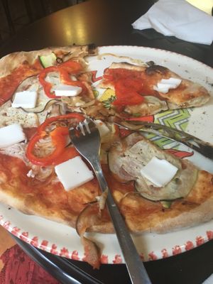 Vegan pizza at Pizzeria Carignano in Genoa