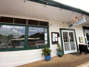 Facade at Midnight Bear Breads in Hanapepe