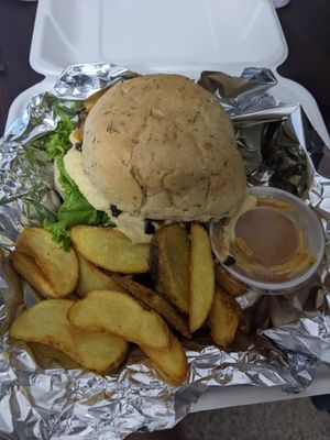 Burger (32.000 COP) - 4/5 at Uno mas Uno in Medellin